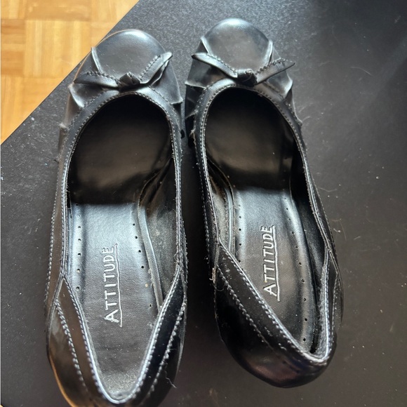 Black Women's Shoes - Picture 3 of 4